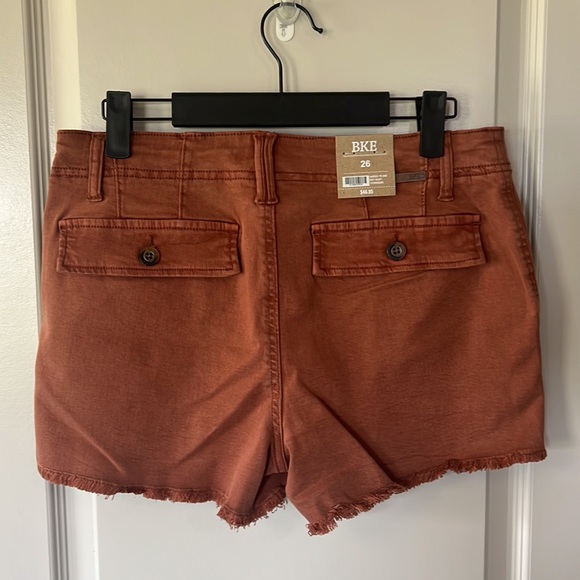 NWT BKE Payton Mid-Rise Short - Picture 2 of 3
